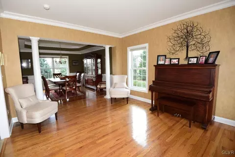 202 Eagle View Dr, Bath, PA 18014 photo 9