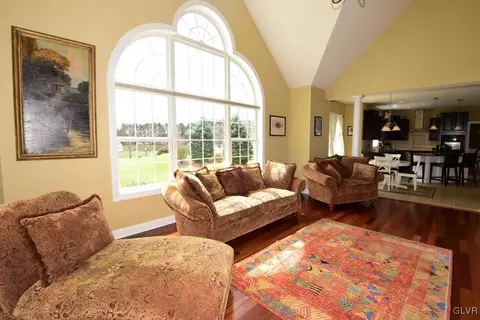 202 Eagle View Dr, Bath, PA 18014 photo 13