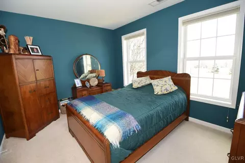 202 Eagle View Dr, Bath, PA 18014 photo 24