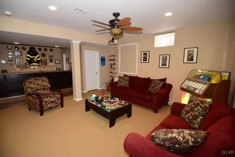 202 Eagle View Dr, Bath, PA 18014 photo 28