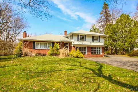 285 E Macada Rd, Bethlehem, PA 18017 photo 1