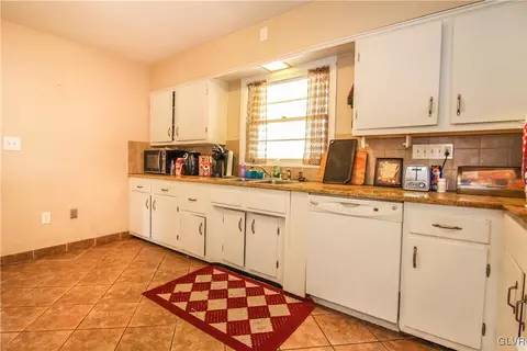 285 E Macada Rd, Bethlehem, PA 18017 photo 10