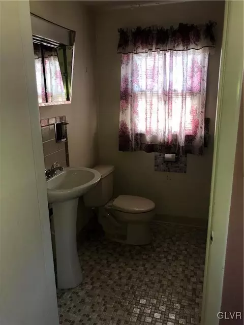 323 W Raspberry St, Bethlehem, PA 18018 photo 13