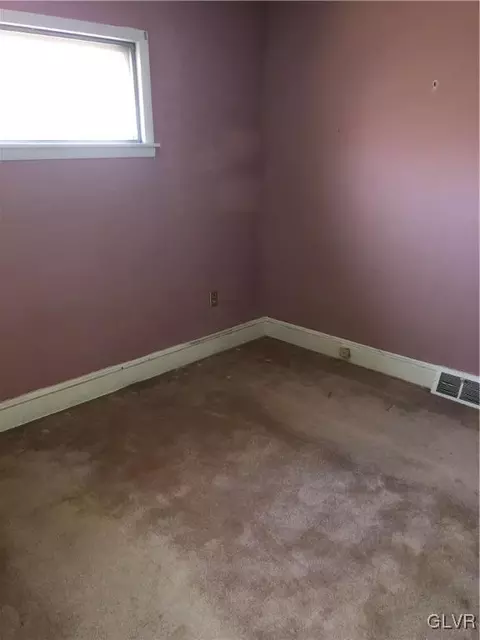 323 W Raspberry St, Bethlehem, PA 18018 photo 6