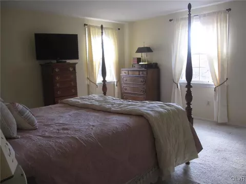 445 E Macada Rd, Bethlehem, PA 18017 photo 21