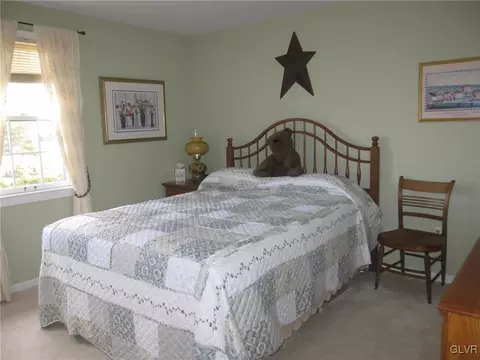 445 E Macada Rd, Bethlehem, PA 18017 photo 25