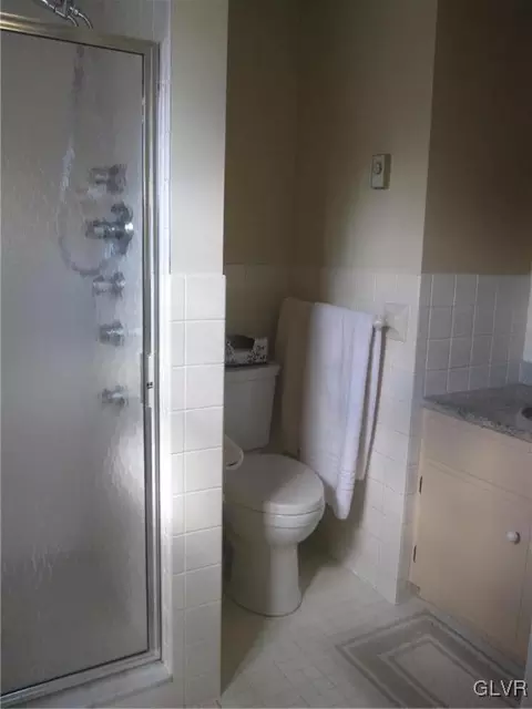 445 E Macada Rd, Bethlehem, PA 18017 photo 23