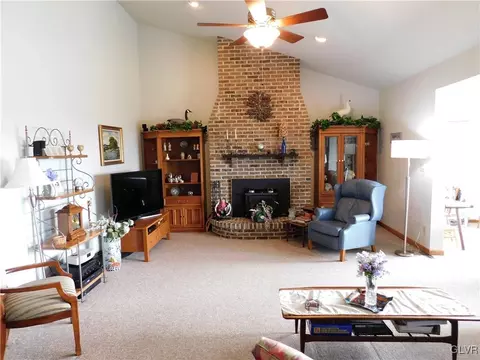 876 Copella Rd, Bath, PA 18014 photo 13