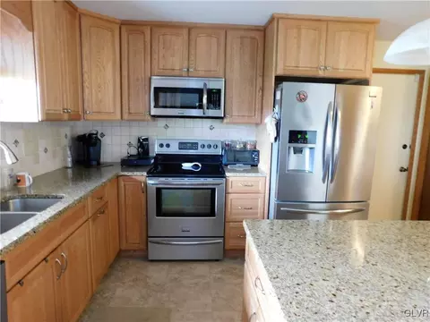 876 Copella Rd, Bath, PA 18014 photo 9