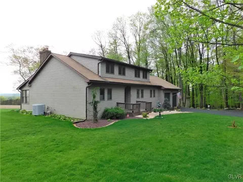 876 Copella Rd, Bath, PA 18014 photo 2