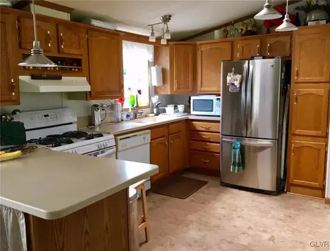 4 Fieldcrest Ct, Moore Twp, PA 18014 photo 8