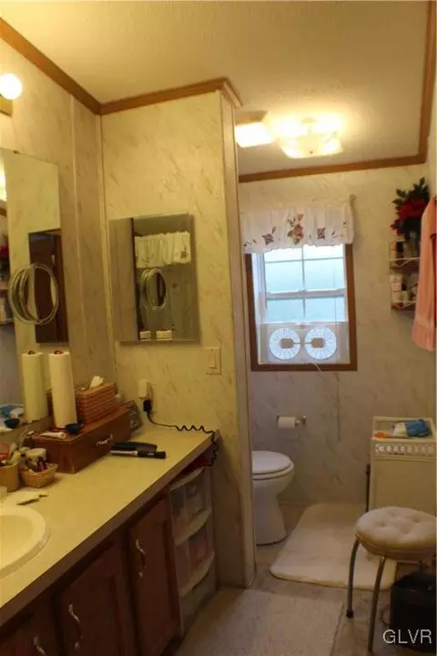4 Fieldcrest Ct, Moore Twp, PA 18014 photo 24