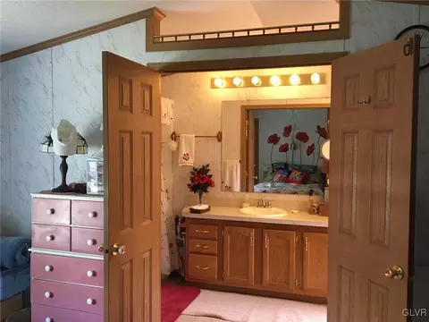 4 Fieldcrest Ct, Moore Twp, PA 18014 photo 22