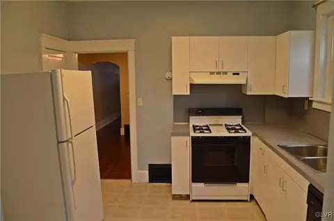 329 E Union Blvd, Bethlehem, PA 18018 photo 10