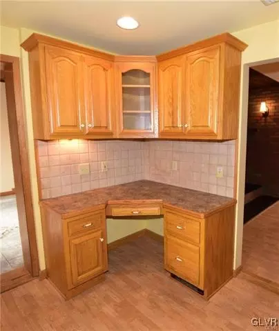 222 Mountain Rd, Bushkill Twp, PA 18091 photo 17