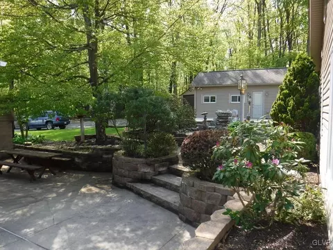222 Mountain Rd, Bushkill Twp, PA 18091 photo 28