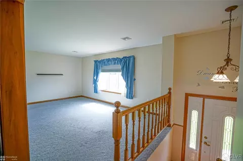 72 Carriage Cir, Oley, PA 19547 photo 5