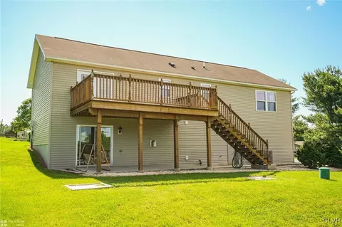 72 Carriage Cir, Oley, PA 19547 photo 36