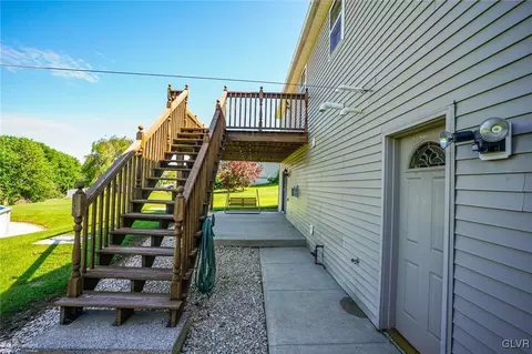 72 Carriage Cir, Oley, PA 19547 photo 40