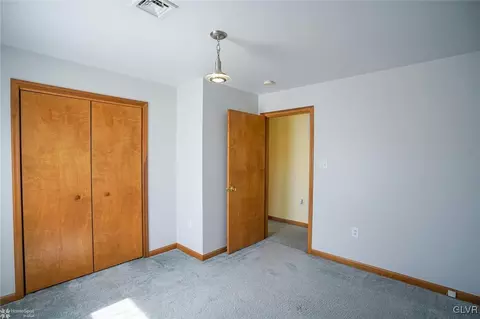 72 Carriage Cir, Oley, PA 19547 photo 17