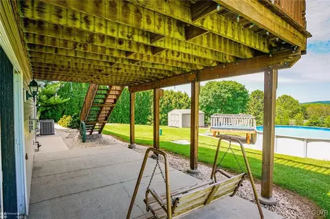 72 Carriage Cir, Oley, PA 19547 photo 34