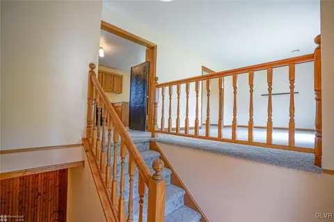 72 Carriage Cir, Oley, PA 19547 photo 6