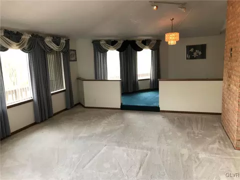 2106 Daniel St, Coplay, PA 18037 photo 10