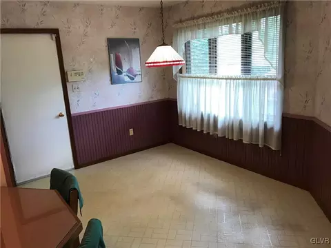 2106 Daniel St, Coplay, PA 18037 photo 9