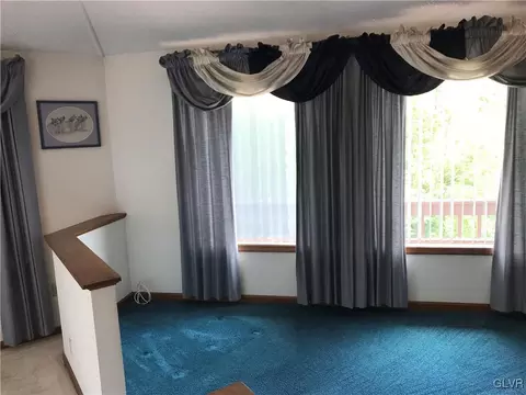 2106 Daniel St, Coplay, PA 18037 photo 12