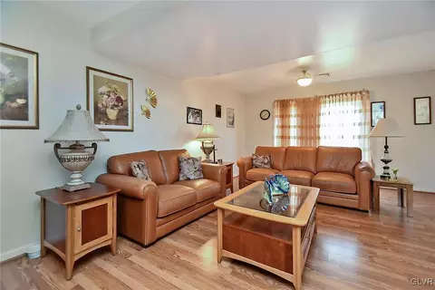1237 E 4th St, Bethlehem, PA 18015 photo 5