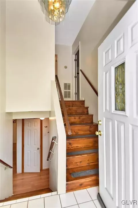 1237 E 4th St, Bethlehem, PA 18015 photo 4
