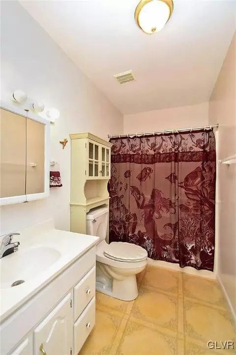1237 E 4th St, Bethlehem, PA 18015 photo 14