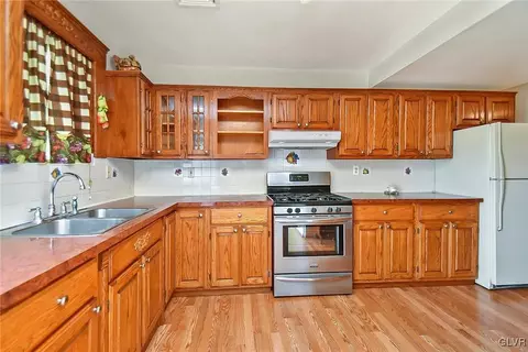 1237 E 4th St, Bethlehem, PA 18015 photo 7