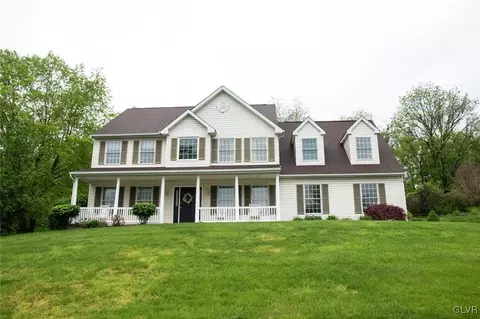 2709 Foxfire Ct, Coplay, PA 18037 photo 1