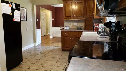 171 Thomas Pl, Sinking Spring, PA 19608 photo 7