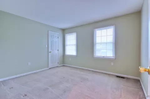 204 Memorial Dr, Bath, PA 18014 photo 11