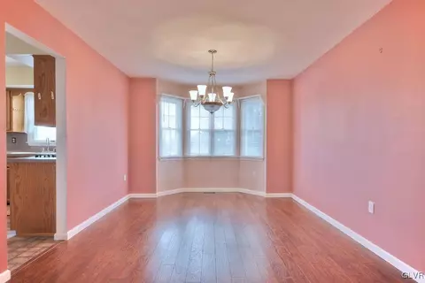 204 Memorial Dr, Bath, PA 18014 photo 6