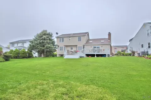 204 Memorial Dr, Bath, PA 18014 photo 17
