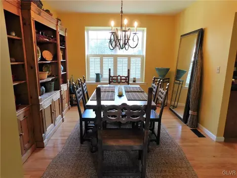 2829 Hillcrest Dr, Coplay, PA 18037 photo 14