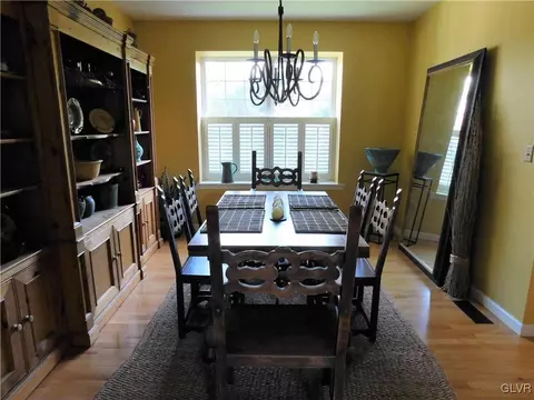 2829 Hillcrest Dr, Coplay, PA 18037 photo 12