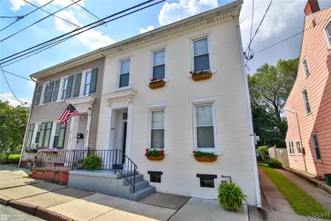 134 E Garrison St, Bethlehem, PA 18018 photo 2
