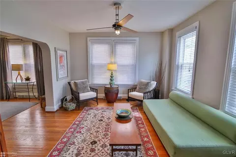 134 E Garrison St, Bethlehem, PA 18018 photo 6