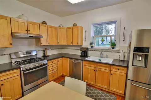 134 E Garrison St, Bethlehem, PA 18018 photo 13
