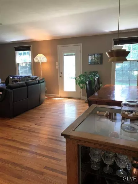 640 E Macada Rd, Bethlehem, PA 18017 photo 7