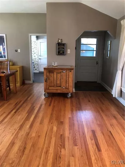 640 E Macada Rd, Bethlehem, PA 18017 photo 5