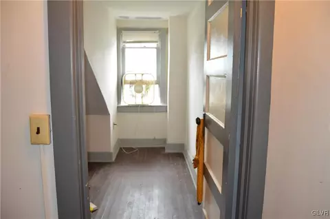 1034 Seneca St, Fountain Hill, PA 18015 photo 18