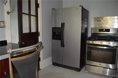1034 Seneca St, Fountain Hill, PA 18015 photo 8