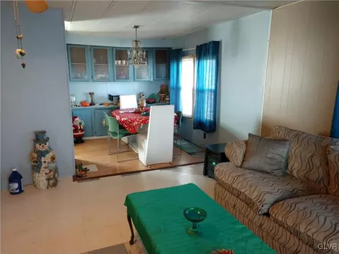 13 Brookside Dr, Bath, PA 18014 photo 12