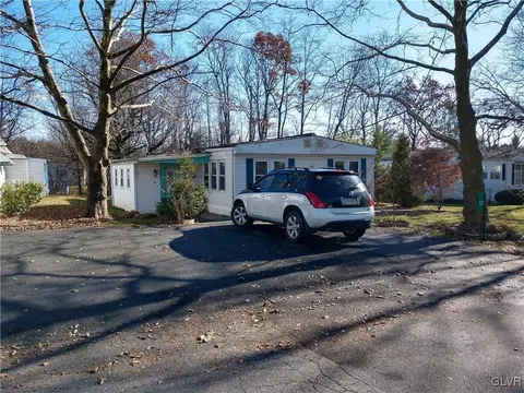 13 Brookside Dr, Bath, PA 18014 photo 7