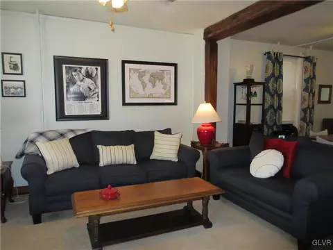 135 E Garrison St, Bethlehem, PA 18018 photo 3